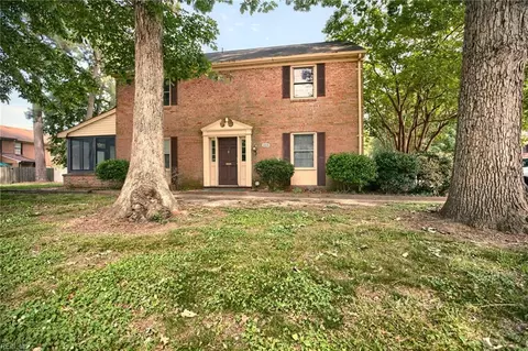 369 Circuit Ln #A, Newport News, VA 23608