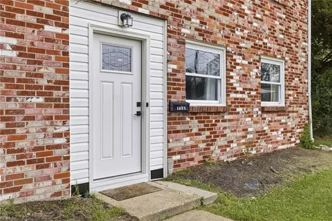 Exterior - 2102 Grimes Rd, Hampton, VA 23663 photo 3 of 9