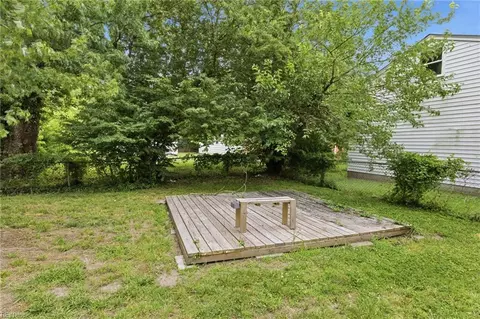 Exterior - 2102 Grimes Rd, Hampton, VA 23663 photo 9 of 9