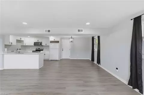 Living - 2102 Grimes Rd, Hampton, VA 23663 photo 5 of 11
