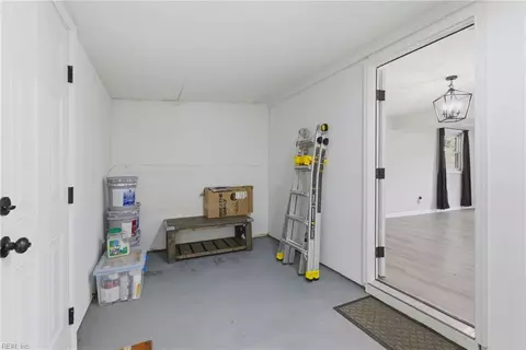 Entry Way - 2102 Grimes Rd, Hampton, VA 23663 photo 2 of 2