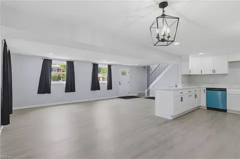 Living - 2102 Grimes Rd, Hampton, VA 23663 photo 4 of 11