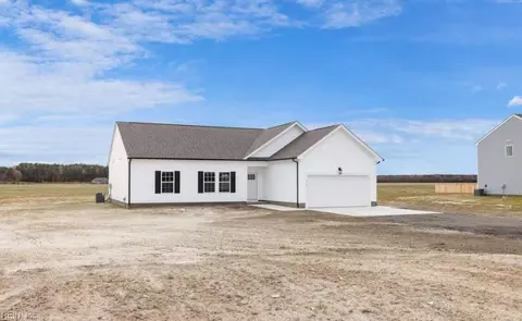 101 Yadkin Dr, Shawboro, NC 27973