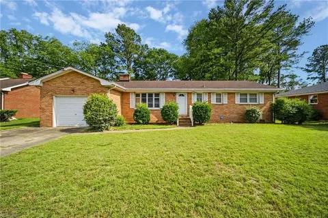 1030 Mains Creek Rd, Chesapeake, VA 23320