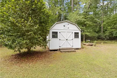 Exterior - 7695 Wagon Run Rd, Gloucester, VA 23061 photo 7 of 9