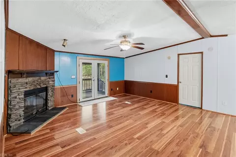 Living - 7695 Wagon Run Rd, Gloucester, VA 23061 photo 3 of 4