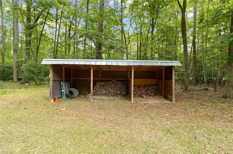 Exterior - 7695 Wagon Run Rd, Gloucester, VA 23061 photo 6 of 9