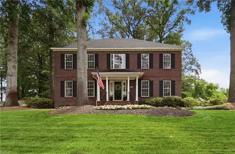 505 Shadow Brooke Dr, Chesapeake, VA 23320