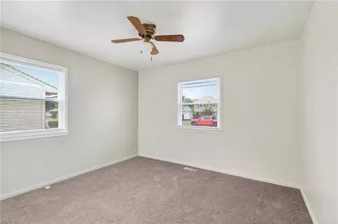 Bedroom - 825 Thames Dr, Hampton, VA 23666 photo 3 of 7