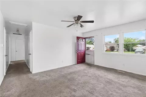 Entry Way - 825 Thames Dr, Hampton, VA 23666 photo 1 of 3