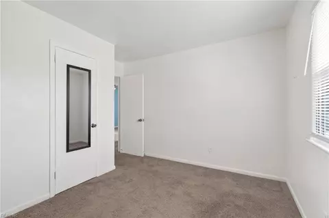 Bedroom - 825 Thames Dr, Hampton, VA 23666 photo 7 of 7