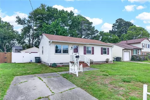 Exterior - 825 Thames Dr, Hampton, VA 23666 photo 2 of 5