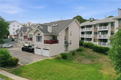 3208 Lynnhaven Dr, Virginia Beach, VA 23451