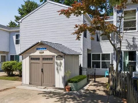 1056 Coastaway Dr, Virginia Beach, VA 23451