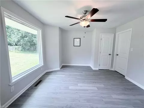 Living - 10 C C Spaulding Dr, Hampton, VA 23666 photo 9 of 10