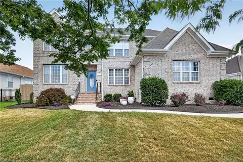 2069 Bierce Dr, Virginia Beach, VA 23454