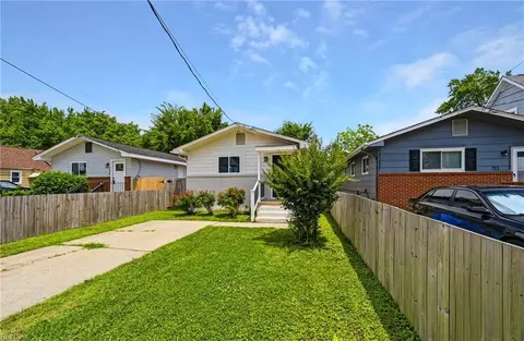 Exterior - 724 Hemlock Ave, Hampton, VA 23661 photo 2 of 6