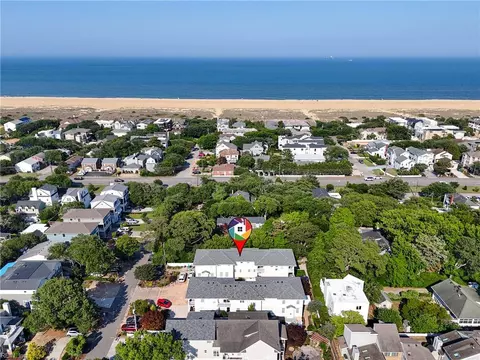 208 74th St #B, Virginia Beach, VA 23451