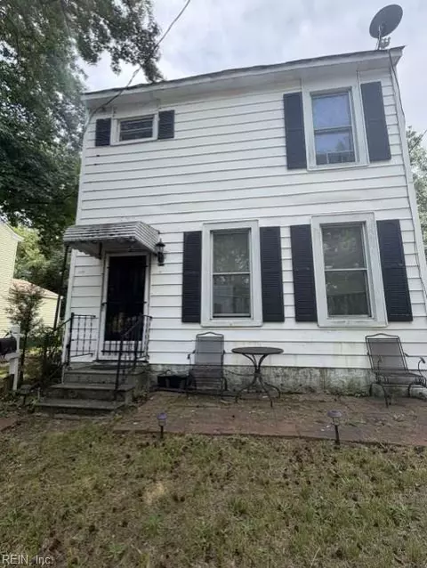 2119 Liverpool St, Portsmouth, VA 23704