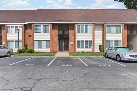 223 Pacific Dr, Hampton, VA 23666