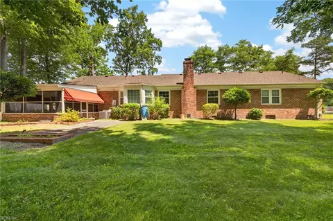 Exterior - 4005 Terry Dr, Chesapeake, VA 23321 photo 3 of 7