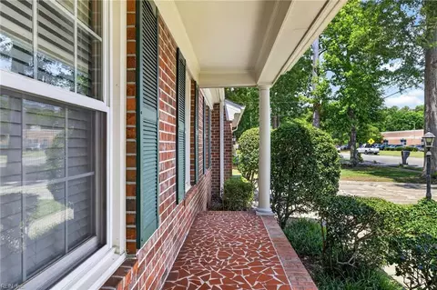 Exterior - 4005 Terry Dr, Chesapeake, VA 23321 photo 2 of 7