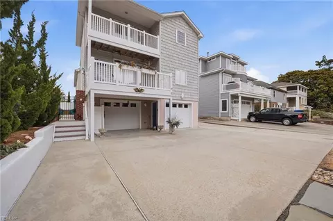 215 85th St #A, Virginia Beach, VA 23451