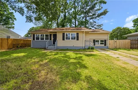749 Holladay Ln, Virginia Beach, VA 23455