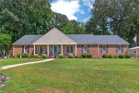 1337 Barbara Ct, Chesapeake, VA 23322