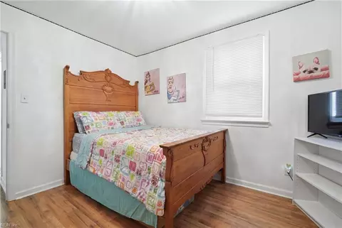 Bedroom - 802 Teach St, Hampton, VA 23661 photo 4 of 4