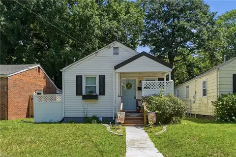 802 Teach St, Hampton, VA 23661
