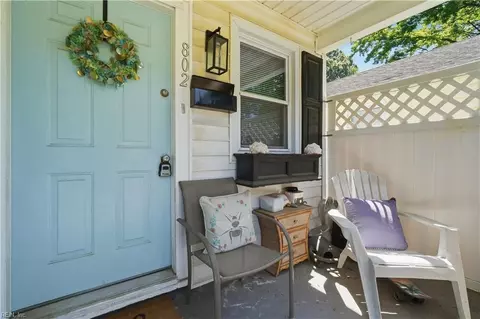 Exterior - 802 Teach St, Hampton, VA 23661 photo 4 of 10