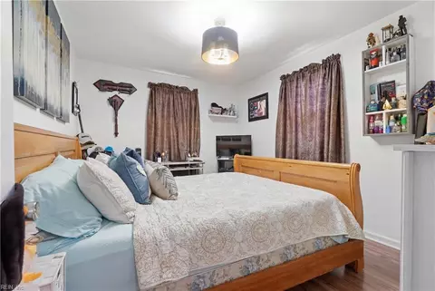 Bedroom - 802 Teach St, Hampton, VA 23661 photo 2 of 4