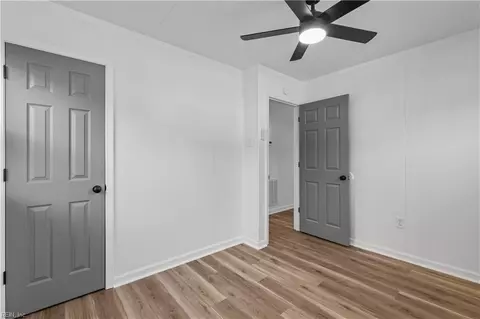 Bedroom - 1445 Oakcrest Dr, Hampton, VA 23663 photo 3 of 5