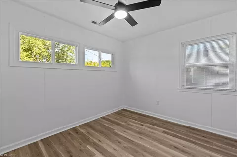 Bedroom - 1445 Oakcrest Dr, Hampton, VA 23663 photo 4 of 5