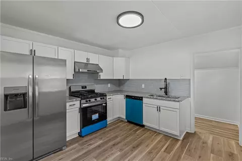 Kitchen - 1445 Oakcrest Dr, Hampton, VA 23663 photo 1 of 1