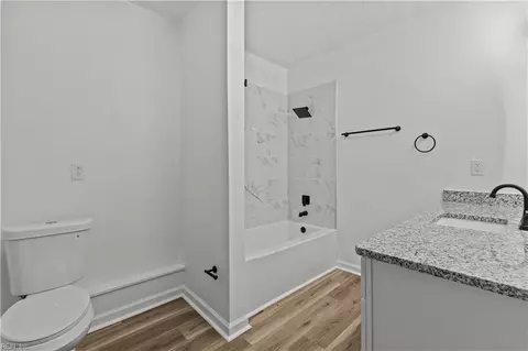 Bath - 1445 Oakcrest Dr, Hampton, VA 23663 photo 1 of 3