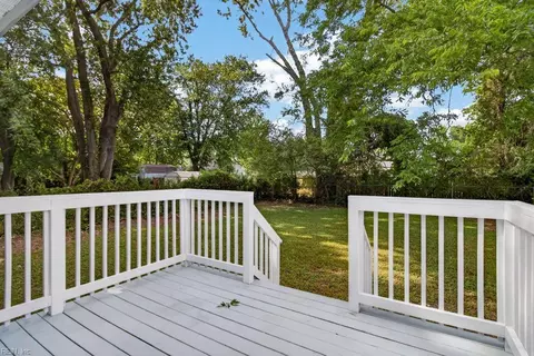 Exterior - 212 Boswell Dr, Hampton, VA 23669 photo 2 of 6