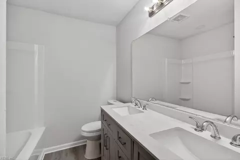 Bath - 212 Boswell Dr, Hampton, VA 23669 photo 2 of 3