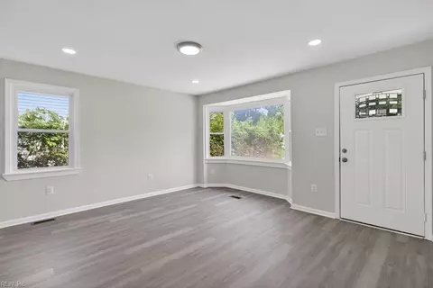 Living - 212 Boswell Dr, Hampton, VA 23669 photo 2 of 2