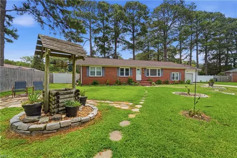 3504 Byrn Brae Dr, Virginia Beach, VA 23464