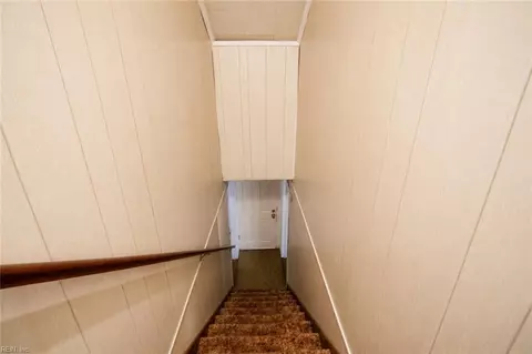 Entry Way - 32384 Boston Rd, Painter, VA 23420 photo 1 of 1
