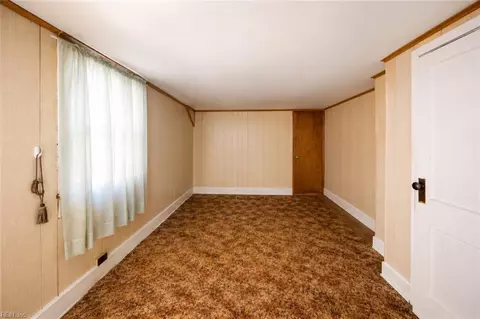 Bedroom - 32384 Boston Rd, Painter, VA 23420 photo 1 of 3