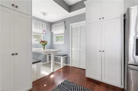 Entry Way - 21 Channel Ln, Hampton, VA 23664 photo 1 of 2