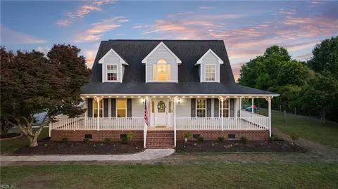 509 Ballahack Rd, Chesapeake, VA 23322