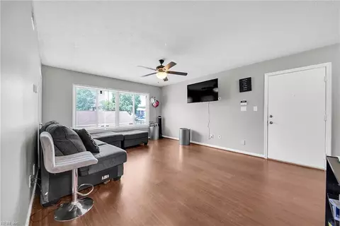 Living - 240 Pacific Dr, Hampton, VA 23666 photo 2 of 5