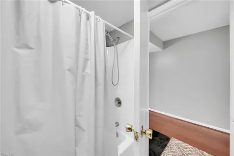 Bath - 240 Pacific Dr, Hampton, VA 23666 photo 2 of 2