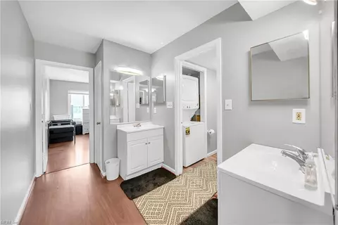 Entry Way - 240 Pacific Dr, Hampton, VA 23666 photo 3 of 5