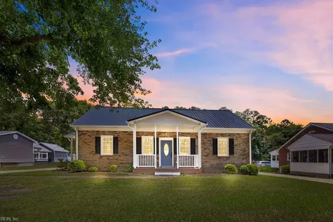 1317 Clay St, Franklin, VA 23851