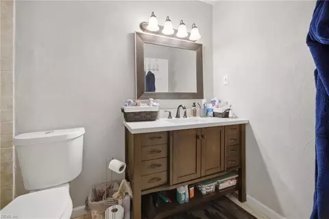 Bath - 1521 Morgan Dr, Hampton, VA 23663 photo 2 of 3